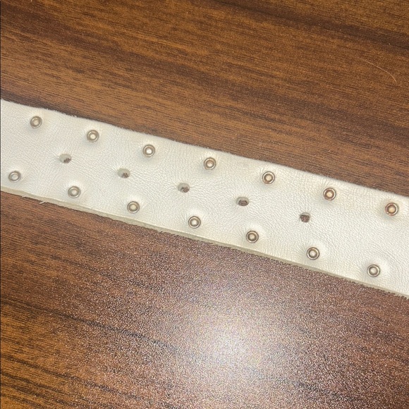 Harley-Davidson White Belt with Silver Accents - Picture 9 of 17